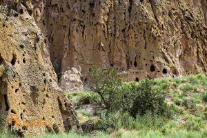 bandelier pueblo ruins