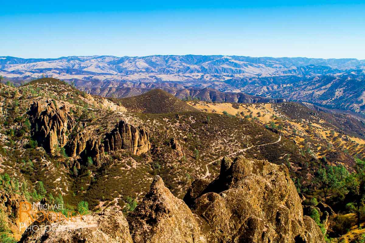 pinnacles national park valley