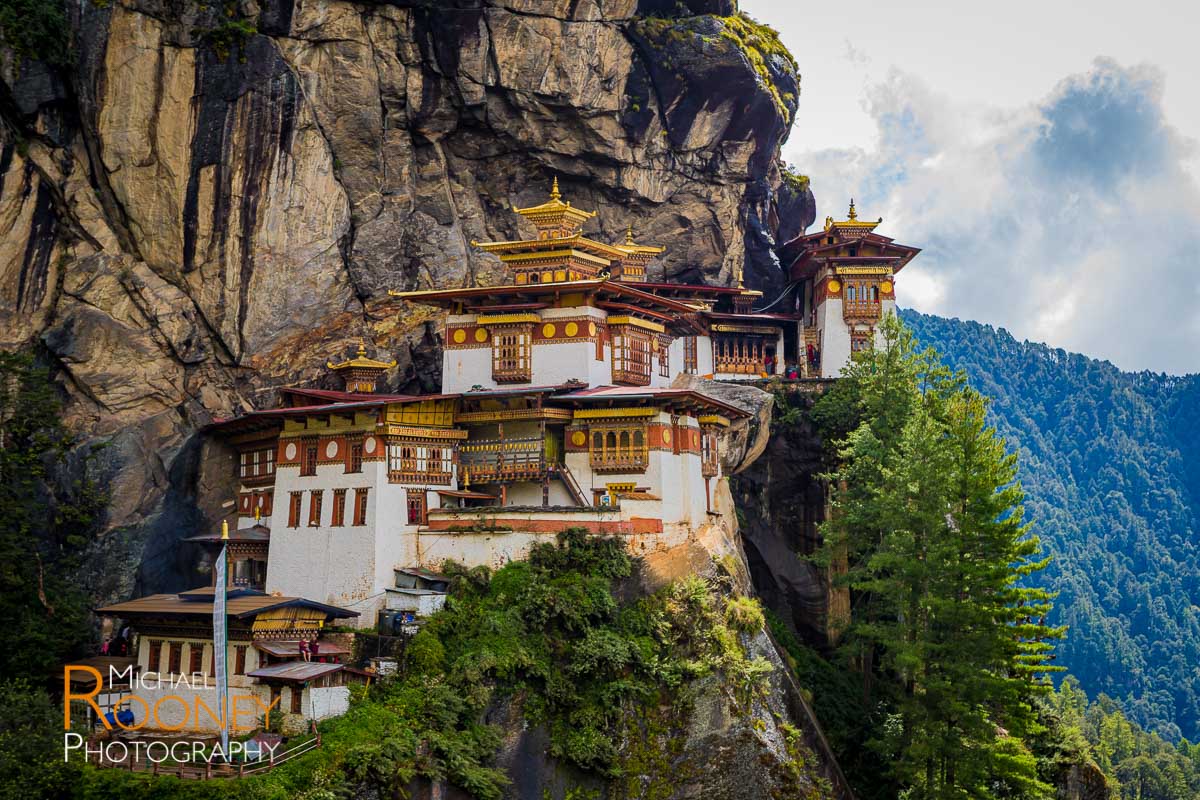 monastery tigers nest temple buddhist paro bhutan cliff