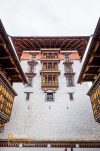rinpung dzong fort fortress government paro bhutan buddhist prayer landmark